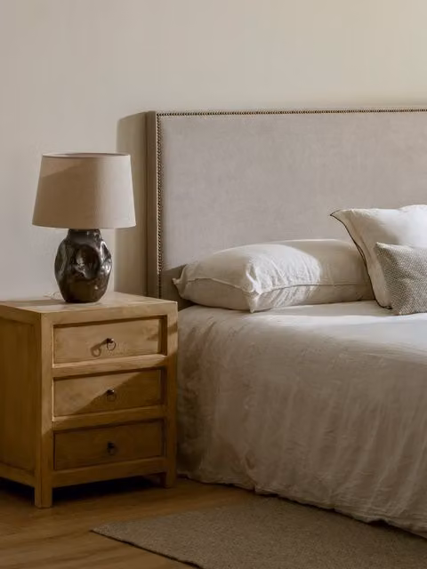 Testiera imbottita Solum Kenay Home colore perla per camera da letto matrimoniale