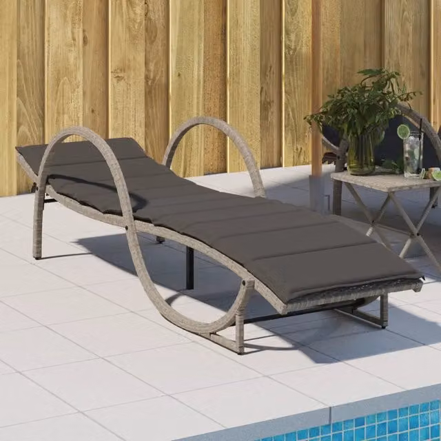 Lettino prendisole vidaXL in polyrattan grigio con cuscino resistente alle intemperie L: 199 cm, P: 60 cm, H: 42 cm