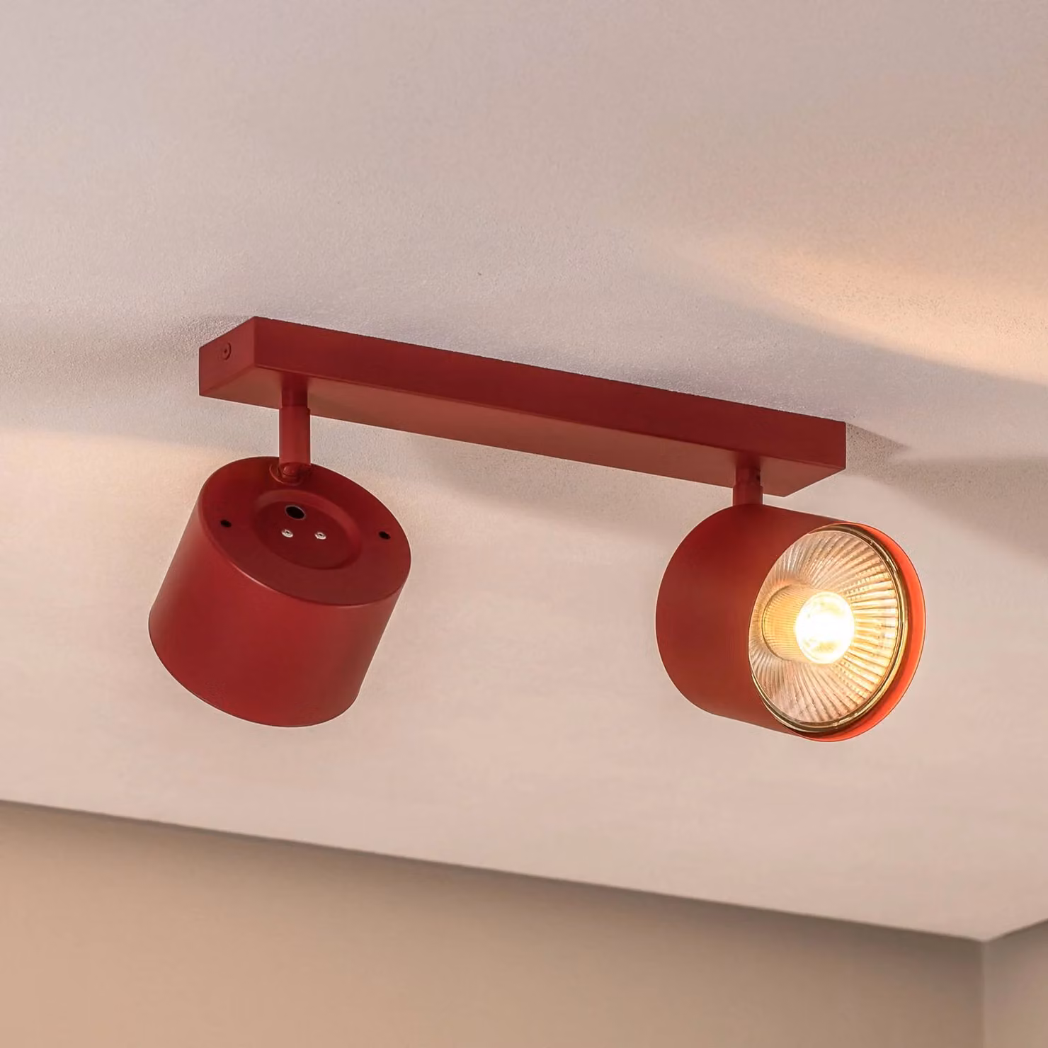 Faretto da soffitto Chloe orientabile a 2 luci, rosso Argon, dimmerabile, Rosso, Soggiorno / Sala da pranzo, Metallo, Moderno