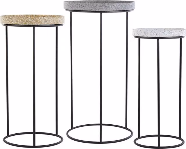 Set di 3 Tavolini da Soggiorno Beliani con Piano Bianco e Struttura in Metallo Nero con Effetto Marmo Grigio e Beige