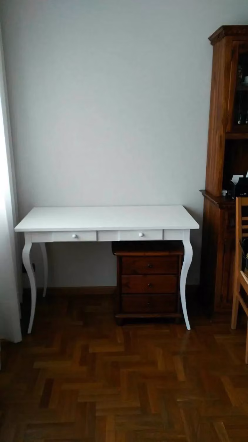 Scrivania in legno di pino bianco con 2 cassetti Mobili 2G L: 120 cm, P: 60 cm, H: 78 cm – 2