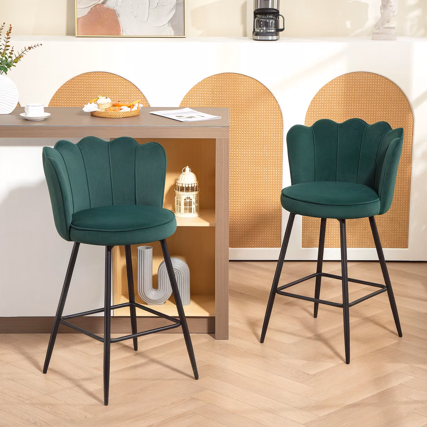 Set di 2 sgabelli da bar HOMCOM con schienale e poggiapiedi in velluto verde scuro e gambe in metallo, L/P/H: 54 x 55 x 97 cm – 2