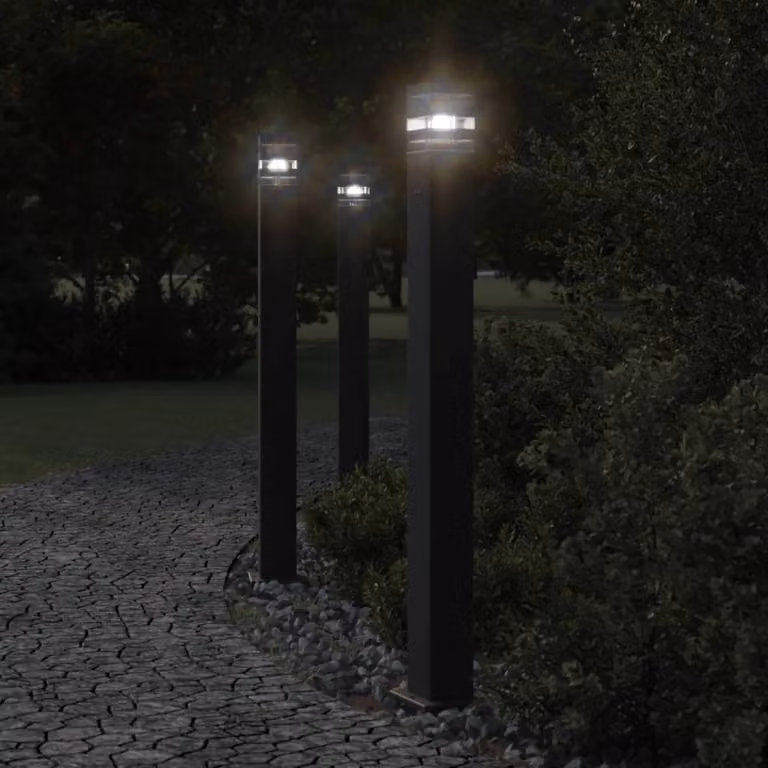 Set di 3 lampade da terra per esterni vidaXL in alluminio nero, altezza: 110 cm, con attacco E27 e protezione IP44
