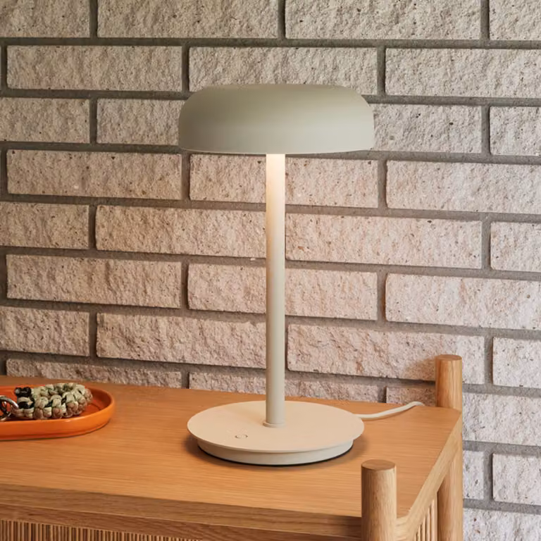 Hübsch Lampada da tavolo di design Velo, dimmerabile, Crema / Ambra, Soggiorno / Sala da pranzo, Metallo, Design, Lampada da tavolo