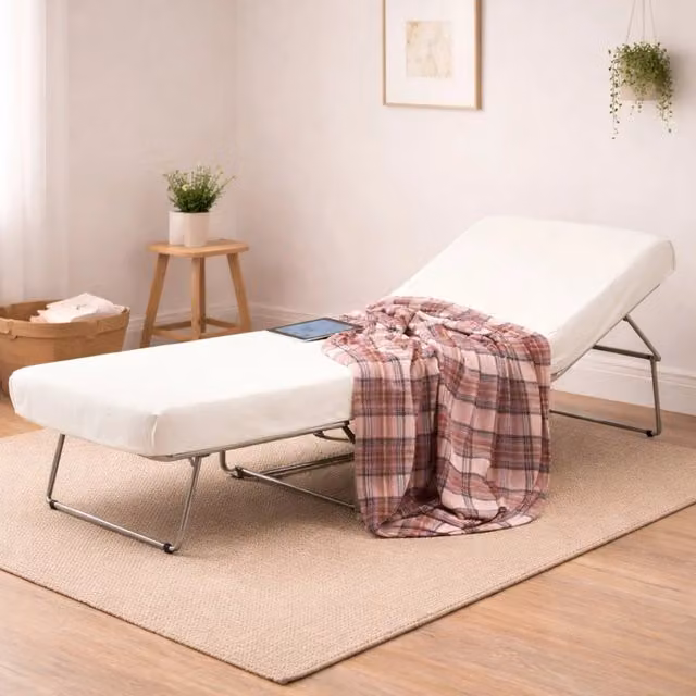 Pouf trasformabile in letto singolo Abak di Talamo Italia, colore bianco, L: 80 cm, P: 80 cm, H: 45 cm