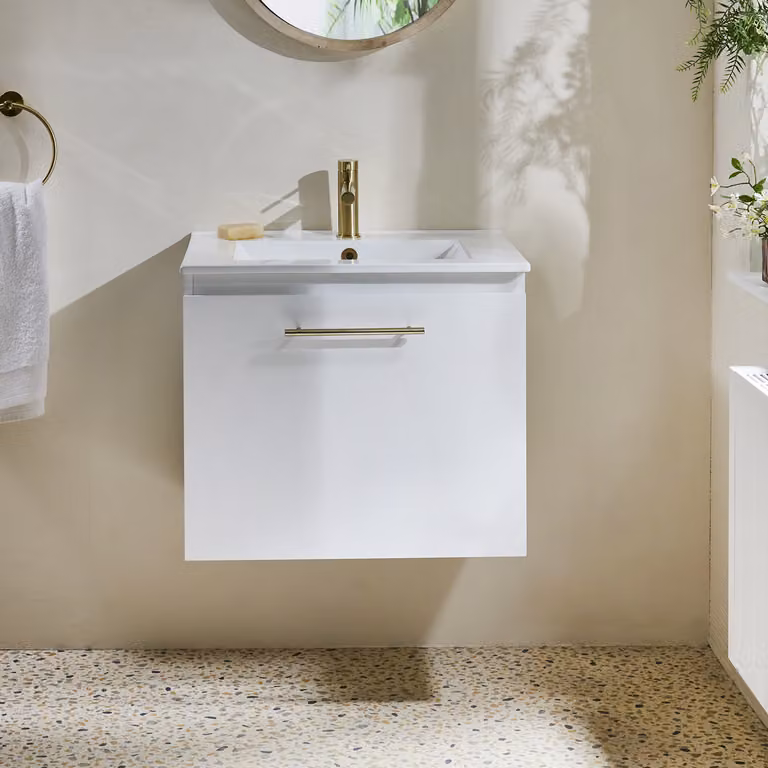 Mobile Bagno Bianco Sospeso da 600mm con Lavabo e Maniglia con Barra a T in Oro Satinato - Cluo