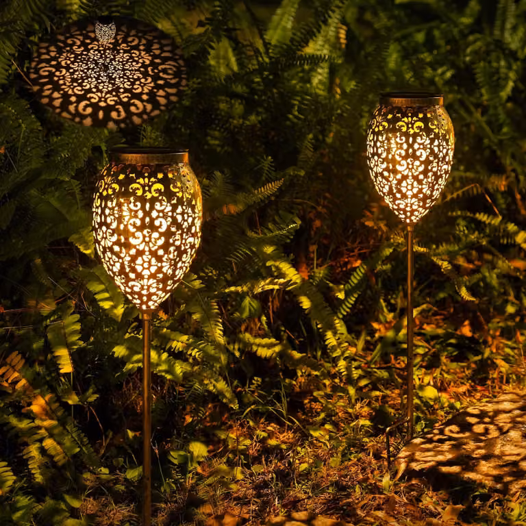 Set di 2 luci da giardino solari, in metallo, grado di protezione IP65, luce bianco caldo, stile vintage