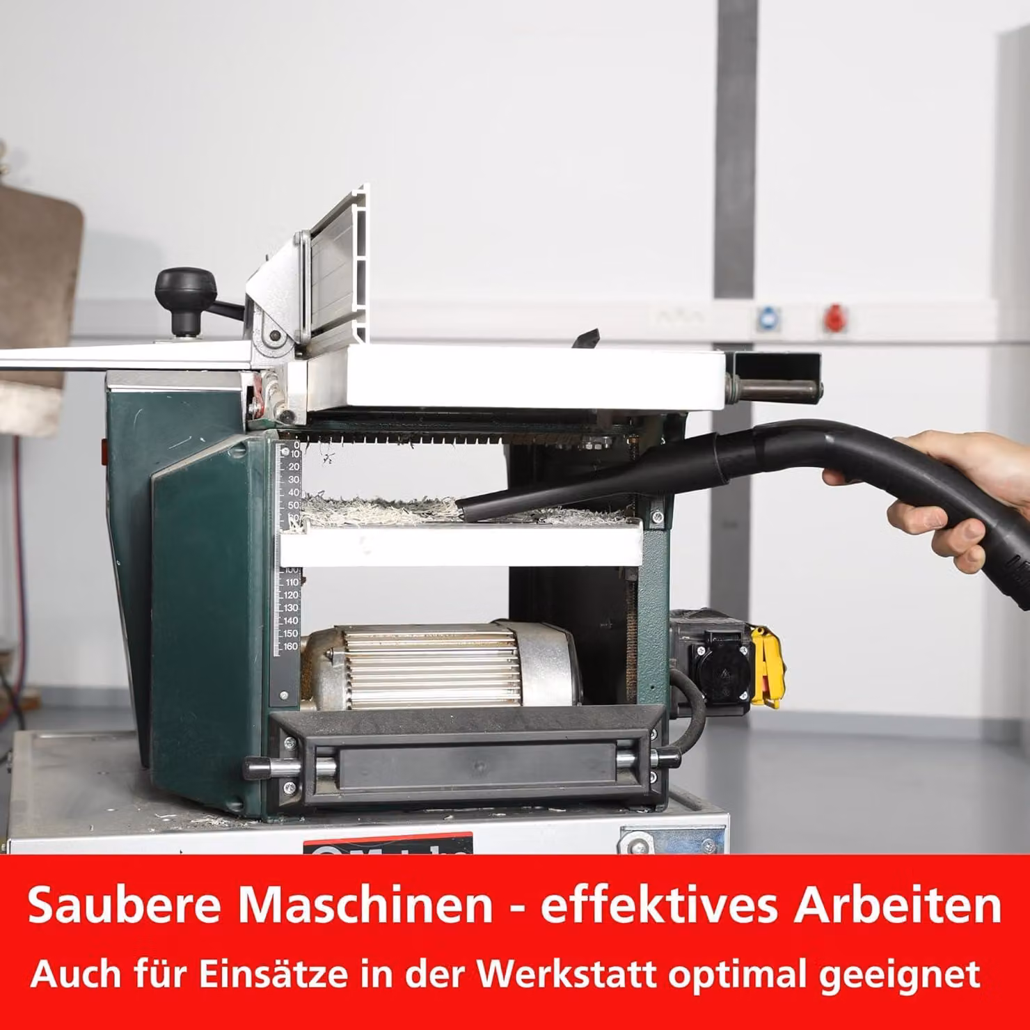 Aspirapolvere per utensili elettrici con una potenza di 1400 watt, una capacità di 27 litri e sistema di pulizia del filtro manuale