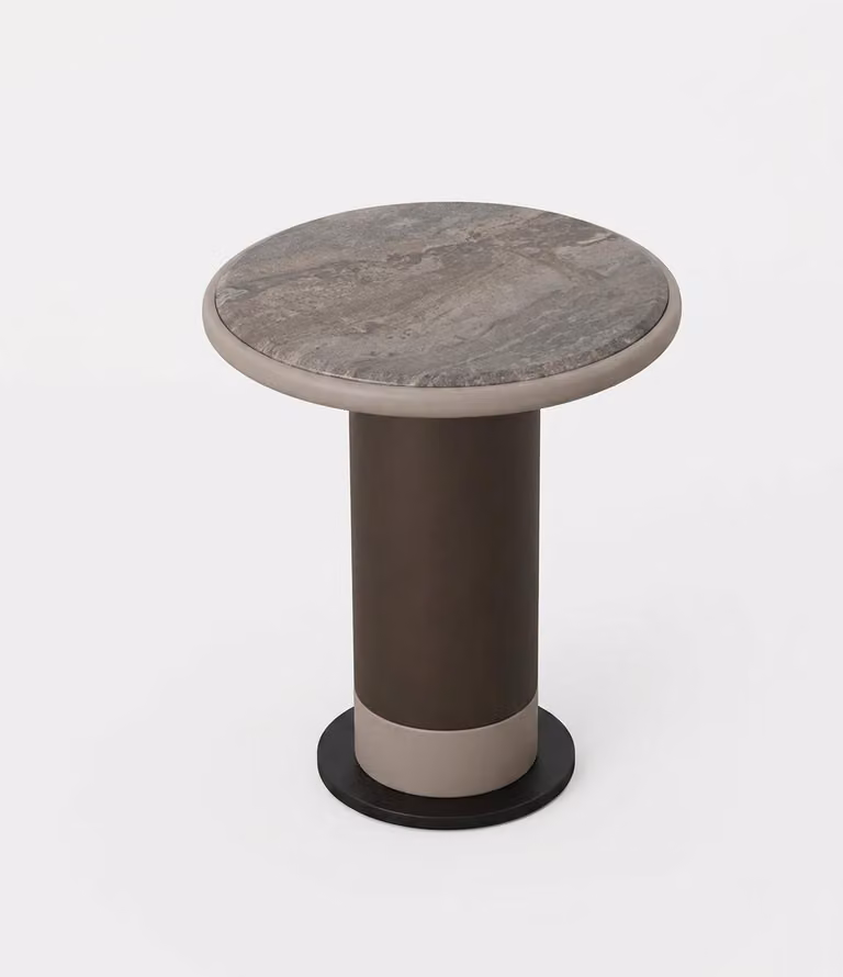 Tavolino ausiliario, pratico, dallo stile moderno ed elegante, di alta qualità e confortevole