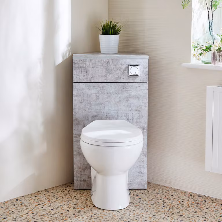 Unità WC Angolare in Grigio Cemento con Sanitario a Filo Muro Select e Pulsante di Scarico Cromato - Cluo