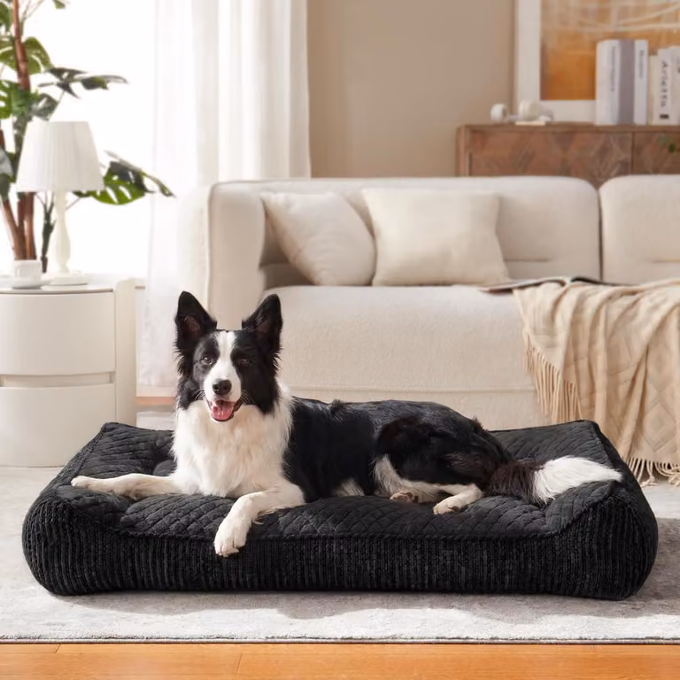Cuccia ortopedica per cani di grossa taglia, lavabile, con rivestimento removibile, antiscivolo, con bordo rialzato, in pile con motivo a fiocchi di neve, dimensioni 89x64x20 cm, colore nero