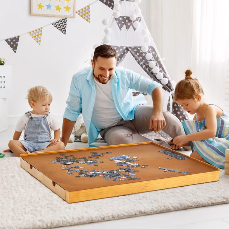 Tavolo puzzle in legno con 4 cassetti, 80 x 65 cm