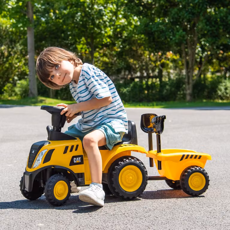 Trattore cavalcabile Costway per bambini con rimorchio staccabile, pala, rastrello e clacson, Giallo