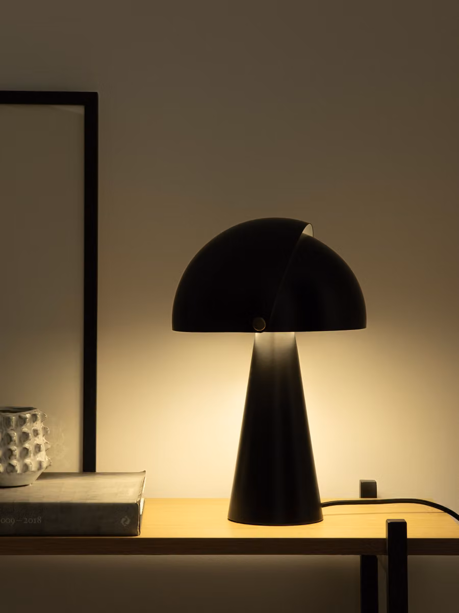 Lampada da tavolo Align Kenay Home in metallo nera e oro/ottone – 2