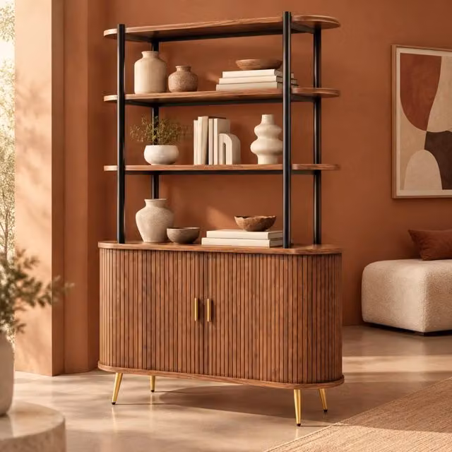 Sideboard con ante a serranda e mensola superiore a 4 livelli, mobile da cucina moderno con finitura rigata verticale, gambe in metallo dorato, 120x40x183 cm, colore scuro