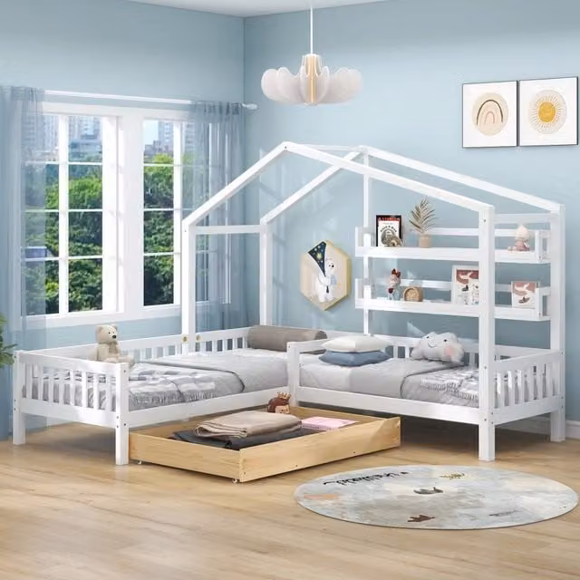 Letto a forma di casa a L bianco 90×200 e 140×70 cm per bambini, con cassetti, ripiani e spondine, in pino e MDF, senza materasso