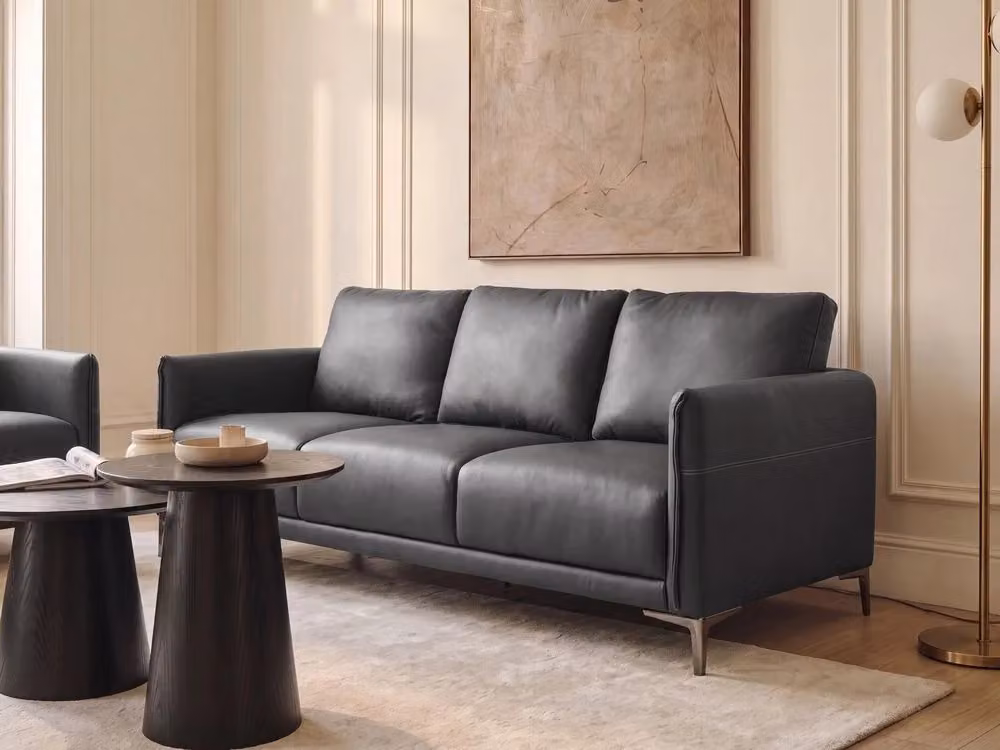 Divano 3 posti Beliani nero in tessuto con gambe in legno di betulla stile moderno per il tuo soggiorno – 2