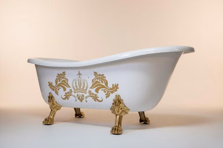 Pompöös by Casa Padrino vasca freestanding Deluxe di Harald Glööckler bianco / oro / bianco 1560 mm con piedini a forma di leone color oro