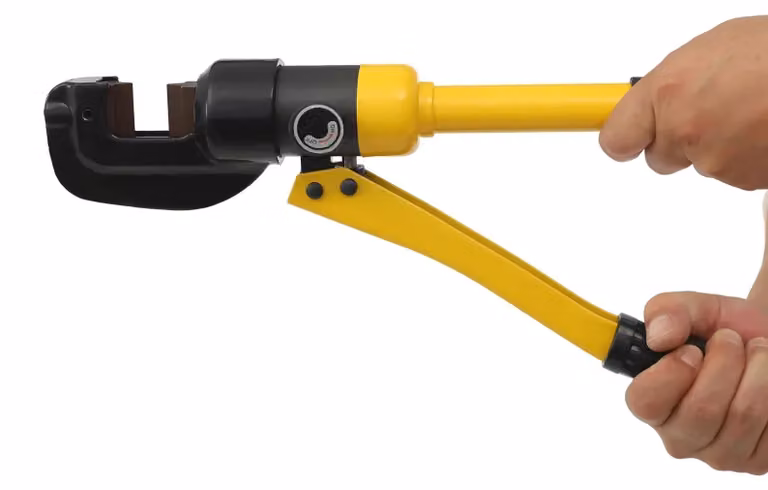 Tagliaferro idraulico, con una forza di taglio di 8 tonnellate, design compatto, colore giallo