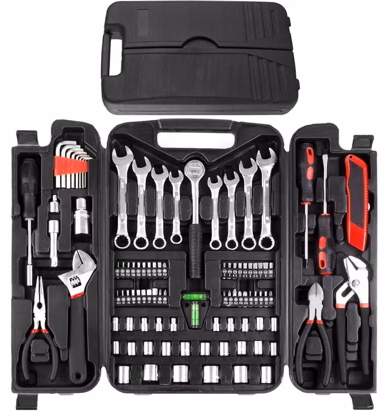 Custodia in plastica resistente contenente un set di 95 utensili, tra cui una chiave a cricchetto, un set di chiavi a bussola, un set di cacciaviti e un utensile rosso