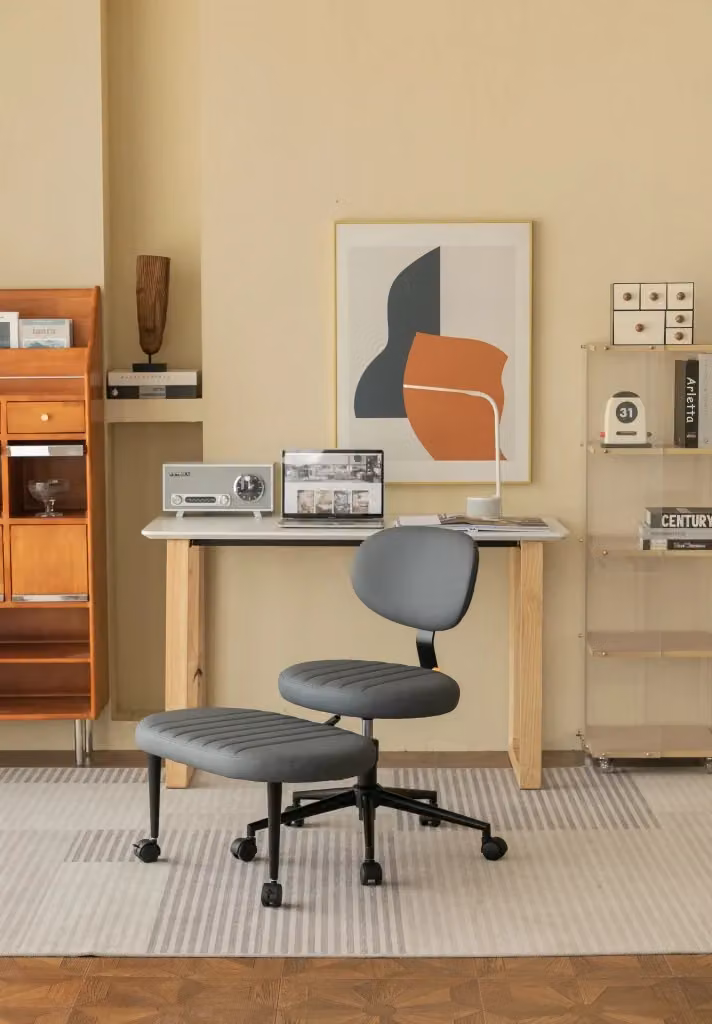 Sedia da Ufficio Girevole Minimal in Velluto Nero con Poggiapiedi e Ruote – 2
