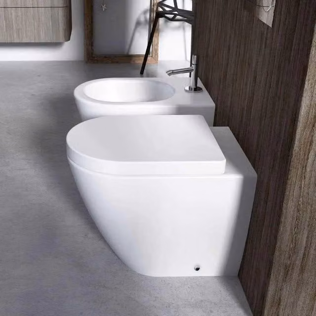 Sanitari filoparete senza brida Althea Cover in ceramica bianca wc+ bidet + sedile soft close slim