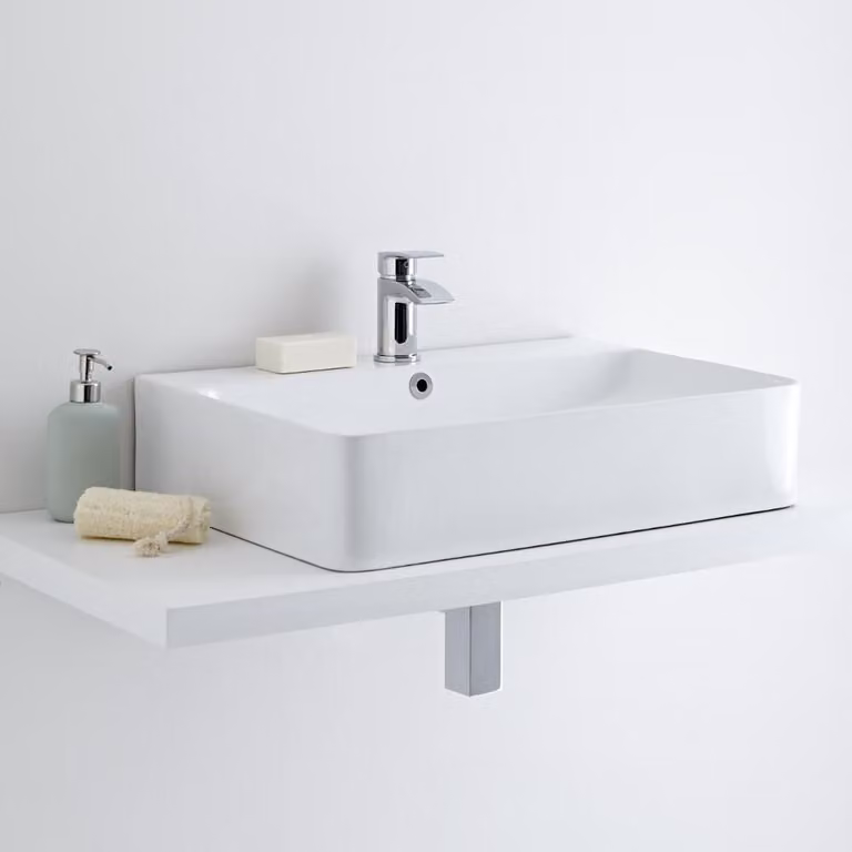 Lavabo Rettangolare da Appoggio Bianco (1 Foro per la Rubinetteria) con Anello per Troppopieno in Grafite -  600mm x 420mm - Exton