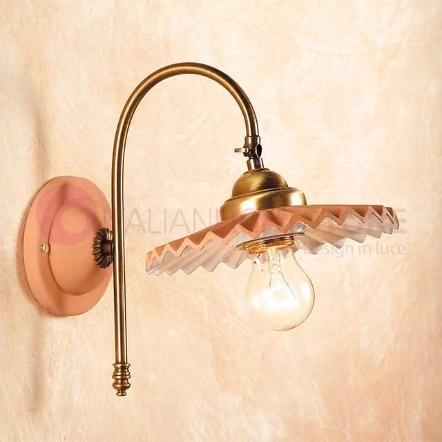 Applique CORTONA Ceramiche Borso in Ceramica e Ottone, Colore Bianco e Oro, Stile Rustico