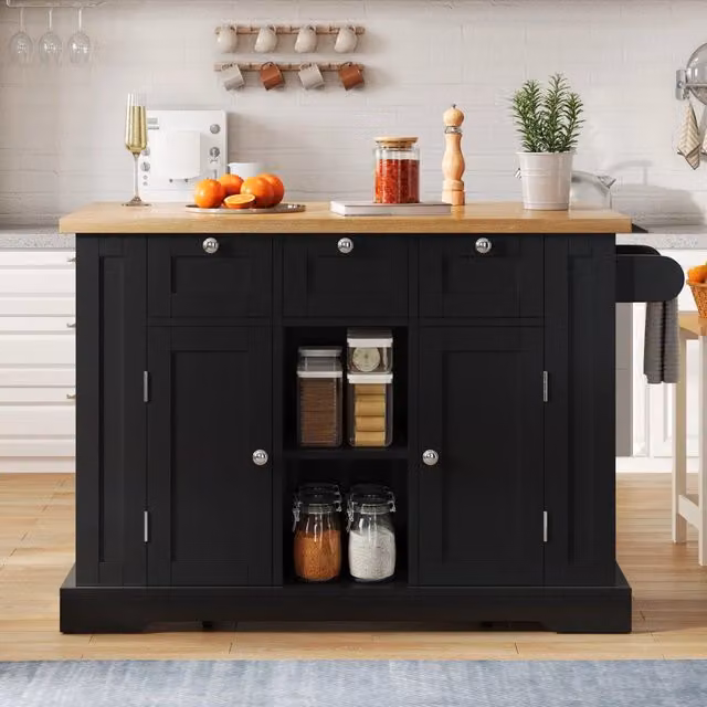 Isola da cucina REDOM in MDF naturale e nero con ruote e presa USB L: 132 cm, P: 70 cm, H: 87 cm