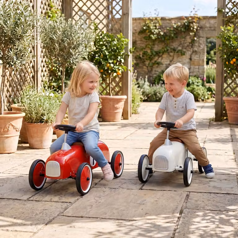 Macchina da corsa cavalcabile Costway per bambini dai 18 mesi in su con ruote silenziose e sedile ergonomico, Bianco