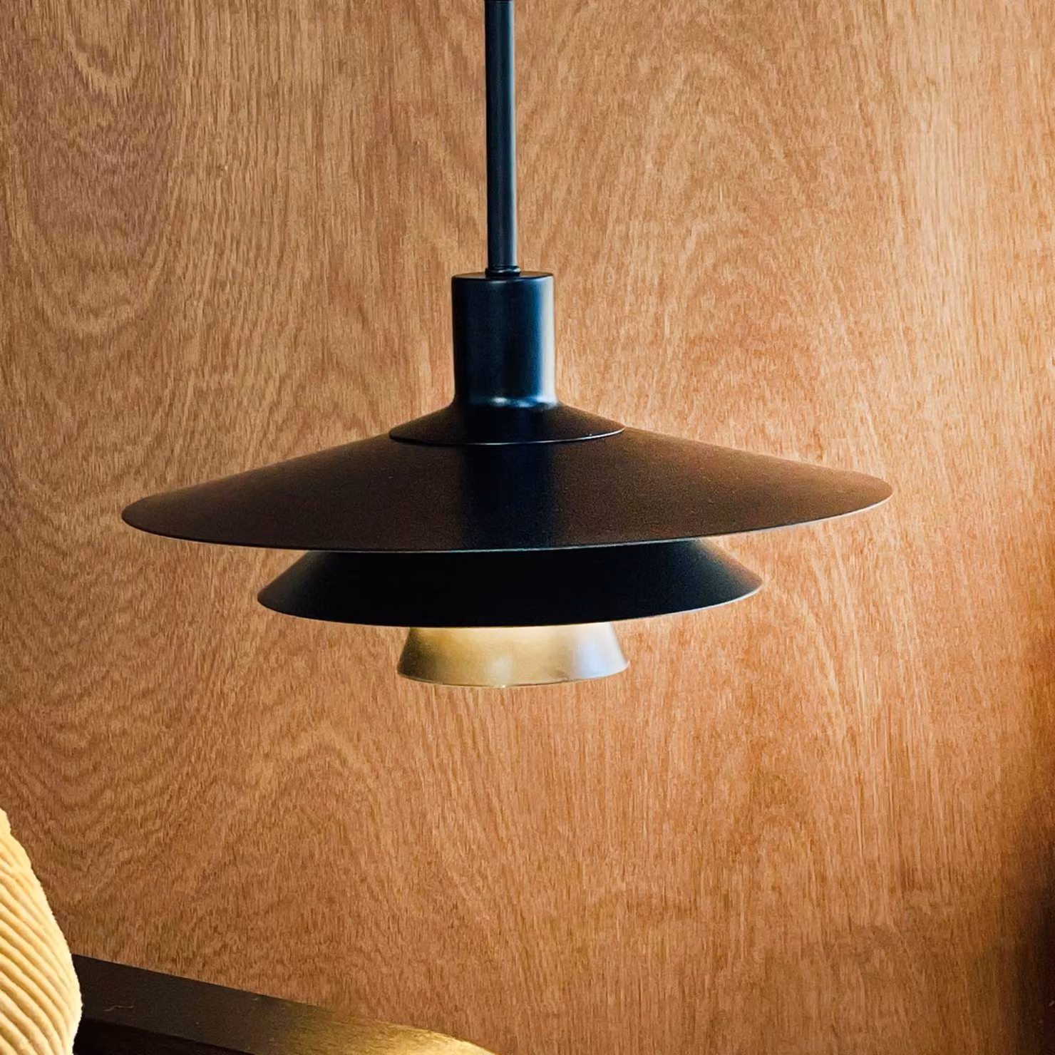 Dyberg Larsen Lampada a sospensione Kay, dimmerabile, Nero, Soggiorno / Sala da pranzo, Metallo, Design, Lampada a sospensione