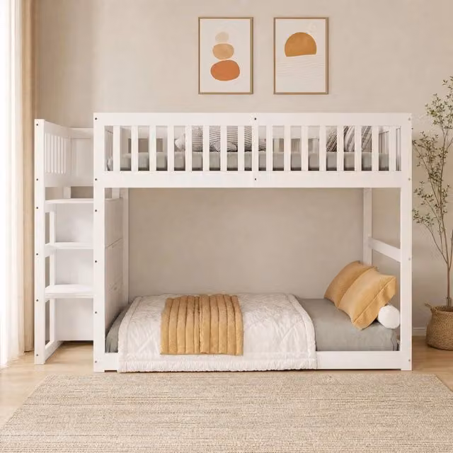 Letto a castello basso in legno 140x200 cm con scala e cassettiera, finitura bianca