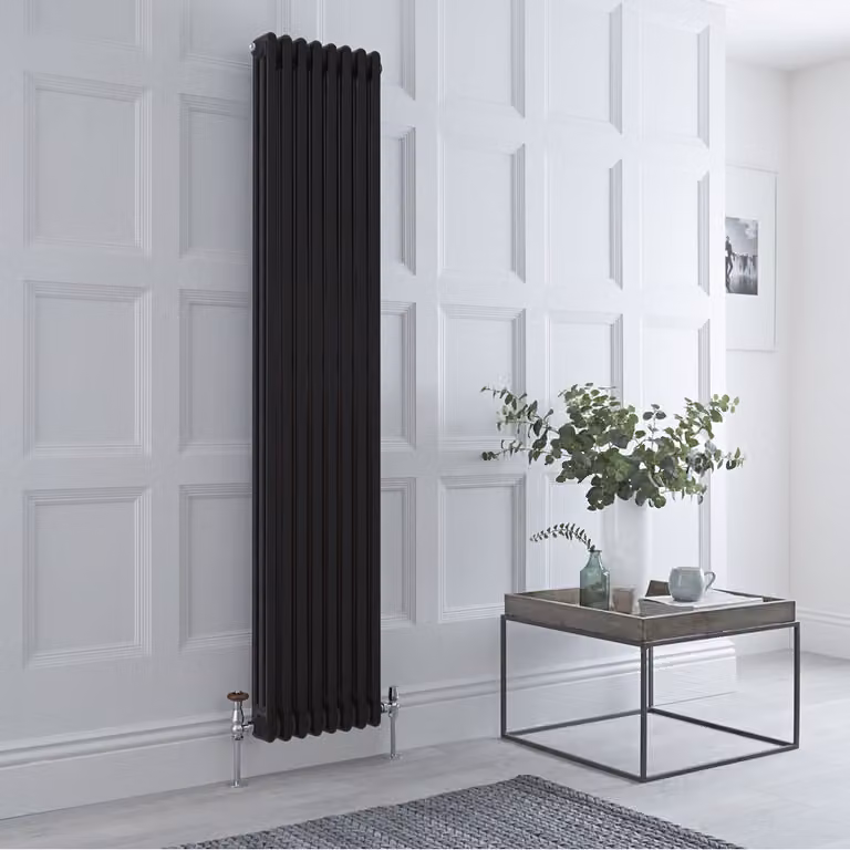 Radiatore Triplo Verticale Tradizionale Nero - 1800mm x 380mm - senza Piedini - Regent