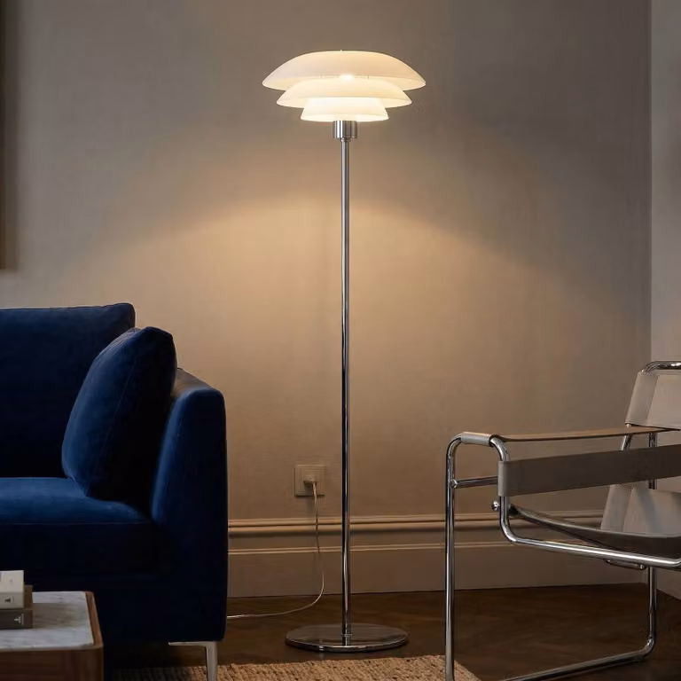 Dyberg Larsen Lampada da terra DL31, Bianco / Opale, Soggiorno / Sala da pranzo, Vetro, Scandinavo, Lampada da terra