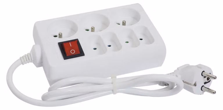 Gefotech 8235 Presa multipla con 3 prese da 16 A e 4 da 6 A, cavo da 1 m, con interruttore