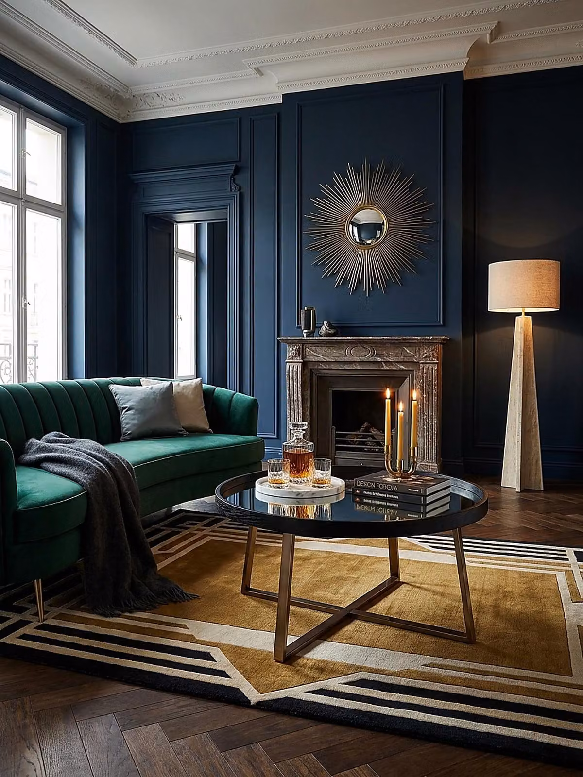 Tavolino design rotondo Ø 78 cm oro scuro con piano in vetro a specchio, tavolino da salotto con struttura in metallo nero, tavolino grande