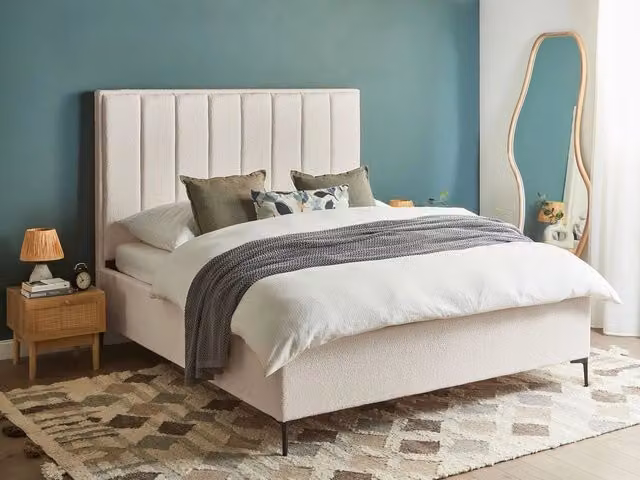 Letto Matrimoniale con Contenitore BELIANI in Tessuto Bouclé Bianco, L/P: 160 x 200 cm