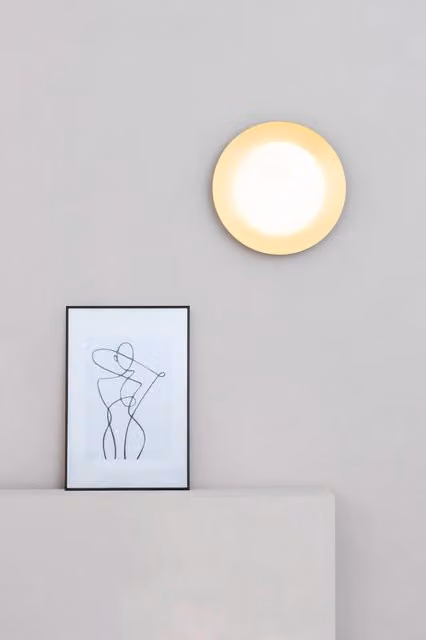 Plafoniera a LED SIDE 390 di Faro Barcelona, design moderno in metallo e vetro, colore oro e bianco