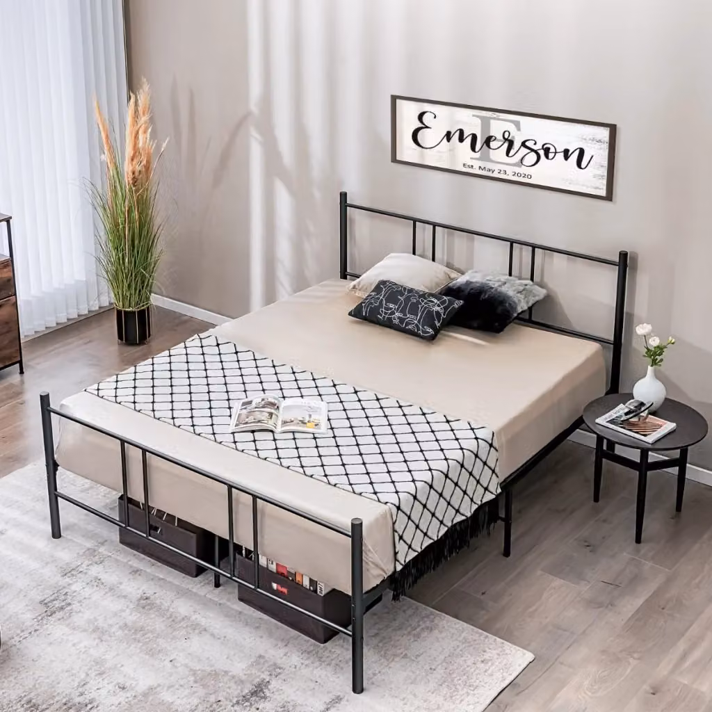 Struttura letto a piattaforma moderna in metallo nero con testiera e pediera, L/P/H: 160 x 200 x 101 cm – 2