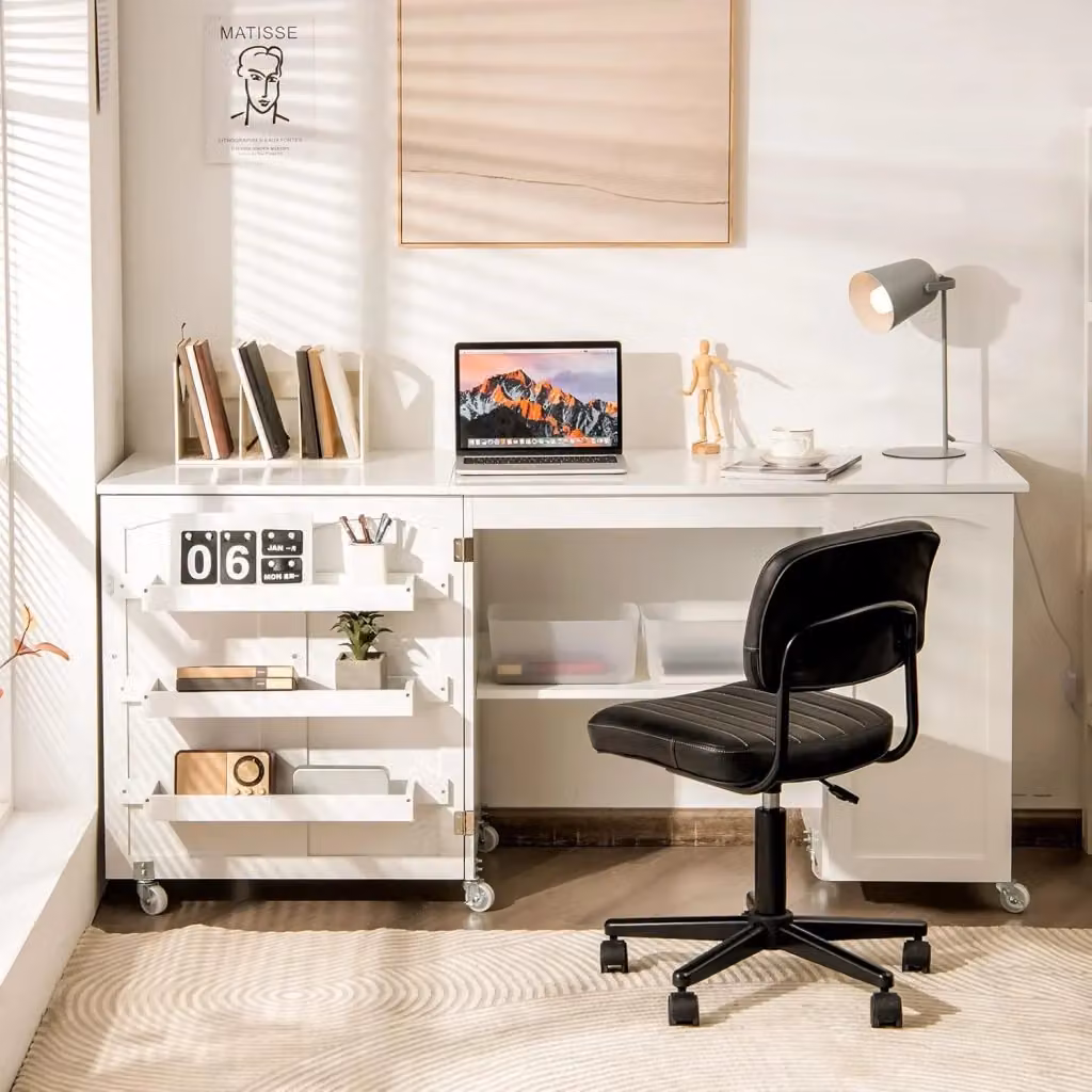 Costway Tavolo pieghevole a ribalta con ruote e mensole, Scrivania versatile per computer e cucito, Bianco