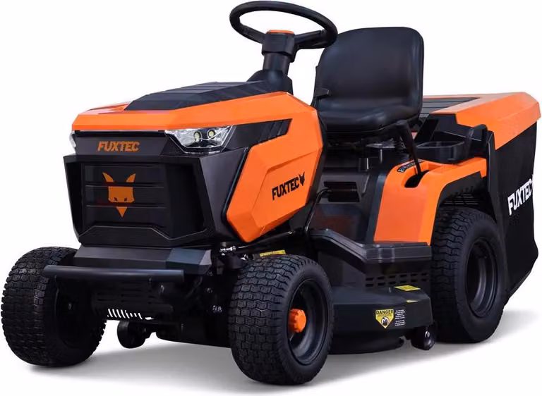 Trattore FUXTEC FX-RMT84M, rasaerba con operatore a bordo con larghezza di taglio di 83 cm, regolazione dell'altezza di taglio a 6 stadi, cesto raccoglierba da 280 L, trasmissione idrostatica
