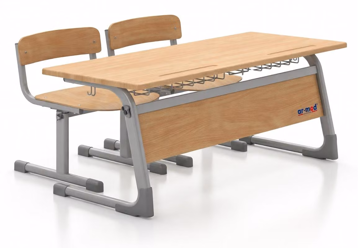 Scrivania da scuola in legno con due sedie robuste e un ampio vano portaoggetti