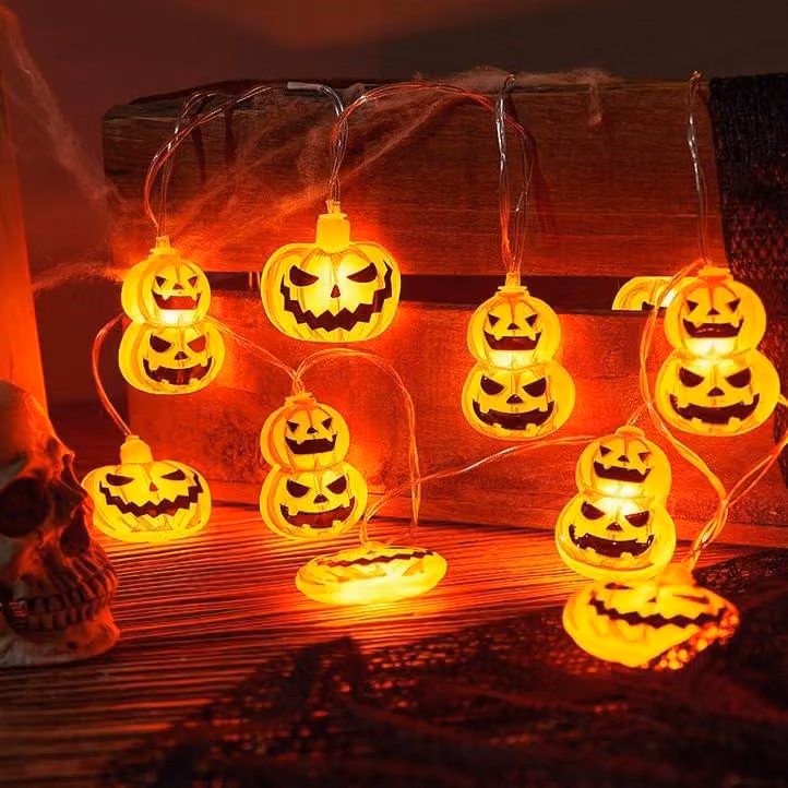 Catena luminosa a tema Halloween, lunghezza 3,05 metri, 20 LED, decorata con zucche, colore arancione