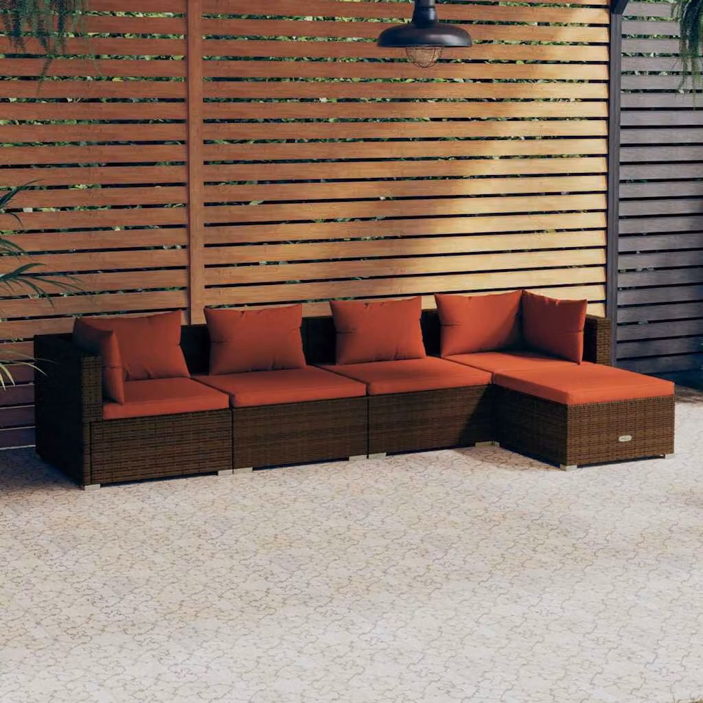 Set di divani da giardino vidaXL a forma di L composto da 5 pezzi con cuscini, struttura in metallo e design moderno in rattan marrone e rosso