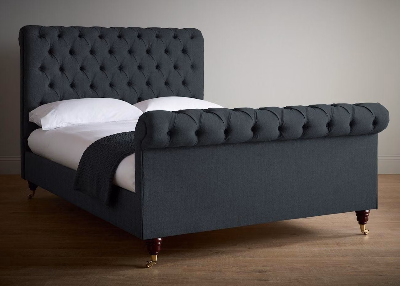 Chesterfield Design Polster Englisches Doppelbett Schwarz 140/160/180x200 Betten