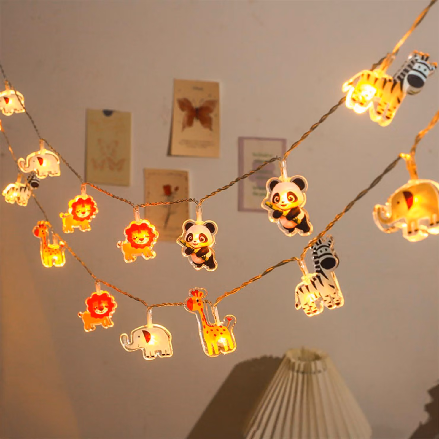 Catena luminosa a LED con motivi di animali, lunghezza 3 metri, 20 LED bianco caldo, alimentazione a batteria