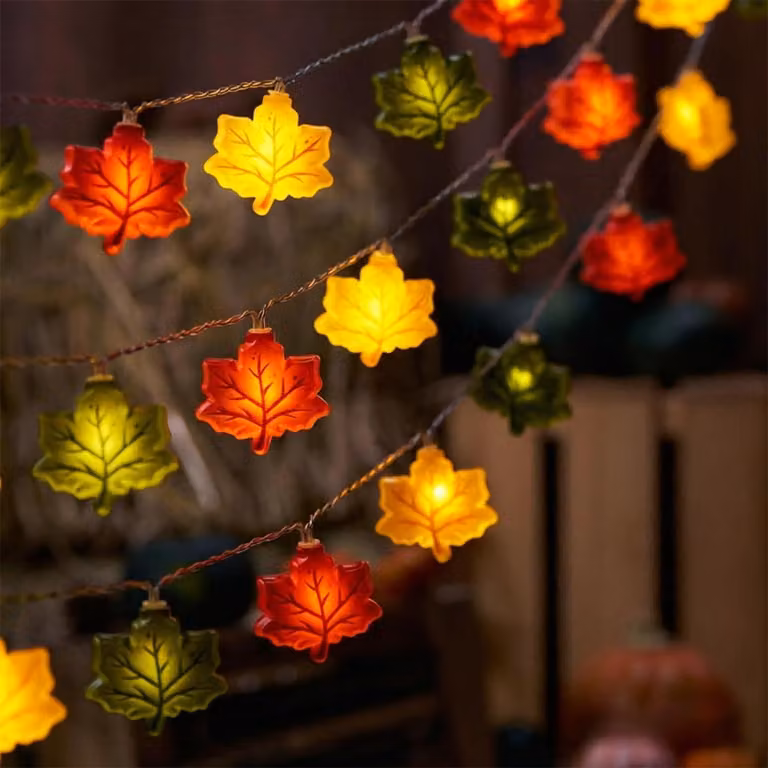 Catene luminose a forma di foglie d'acero, lunghezza 1,5 metri, 10 LED, alimentazione a batteria