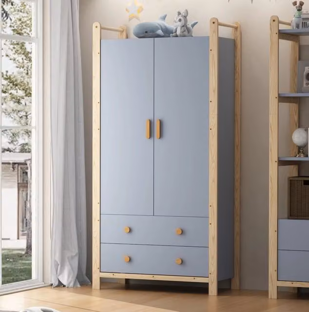Set guardaroba e libreria ULEVR blu e legno naturale con barra appendiabiti, 4 cassetti e vani aperti