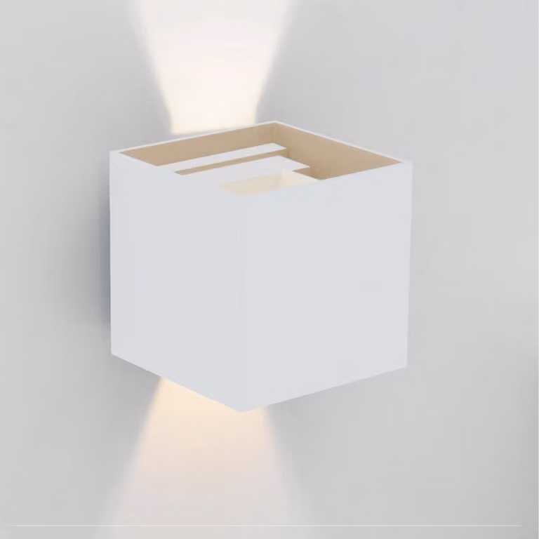 Apparecchio di illuminazione esterna LED C4 Axis - 8,8 W, luce bianco caldo, 720 lm, grado di protezione IP44, colore bianco