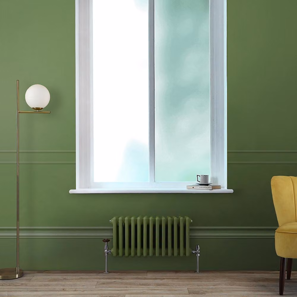 Radiatore Tradizionale a Tripla  Colonna Orizzontale Verde (Fern Green)  - 300mm x 605mm - Regent